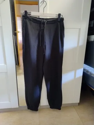 Lote de pantalones de chándal para mujer.