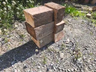 Tacos de madera paraconstrucción 6 de20x20x25Aprox