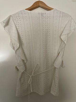 Camiseta blanca bordada