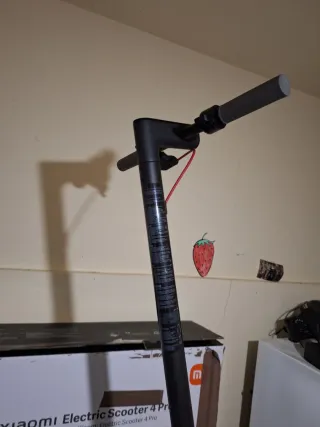 Xiaomi Electric Scooter 4 Pro + Casco