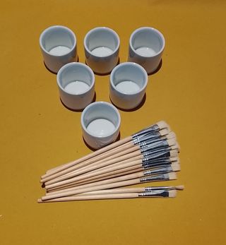 Set 24 Pennelli + 6 Vasetti Pittura