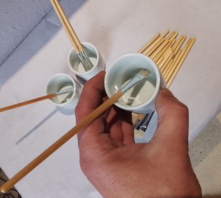 Set 24 Pennelli + 6 Vasetti Pittura