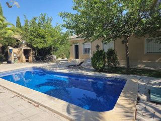 Chalet en venta en PAU 2-600 en Puertollano