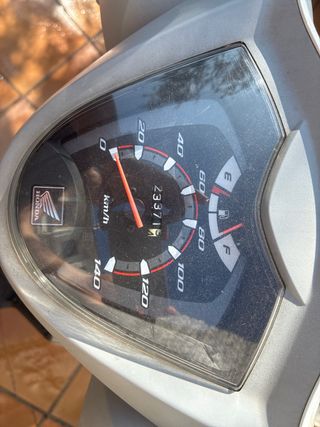 Honda Vision Blanca Scooter Automática