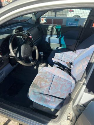 Mitsubishi Space Star 2001