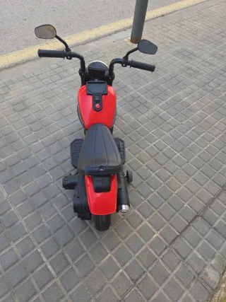 Moto a Batería Infantil Roja y Negra