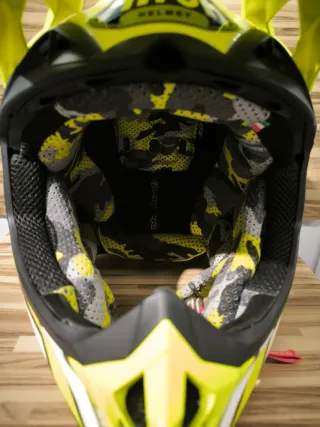 Casco Motocross Airoh Aviator Amarillo