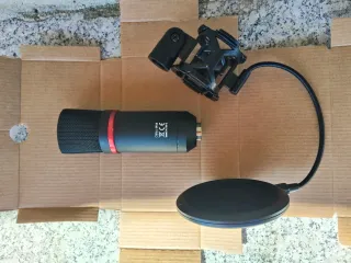 Microfono Focusrite Scarlett cm25 mkii Soporte Mic