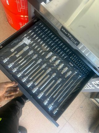 Carro de herramientas nuevo