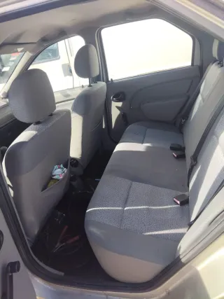 Dacia Logan 37.800 km reales año 2006