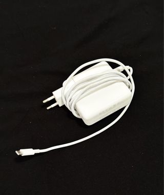 MacBook Pro 15” 2018 i7 · 16GB RAM · 512GB SSD