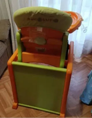 Trona bebes marca "Jane"