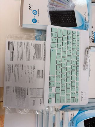 Teclado Bluetooth Inalámbrico(Liquidación)
