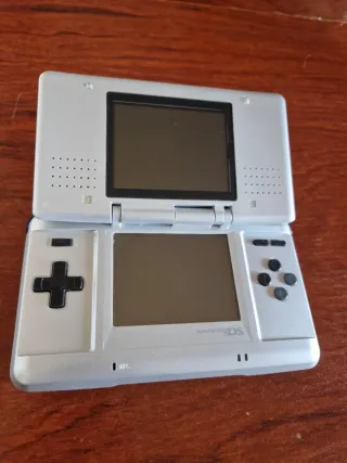 Lote Nintendo DS (2x Ds Lite e 1x Ds)