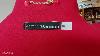 Giacca donna corta rossa. Marca Le group. M