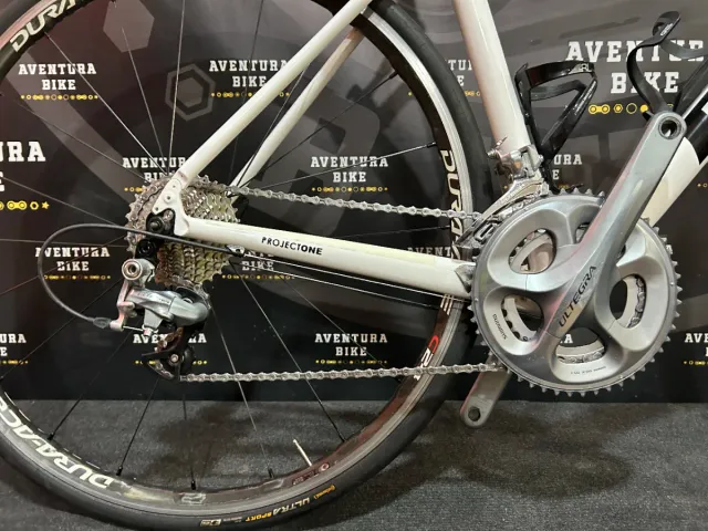 Bicicleta carretera Trek Madone Three carbono