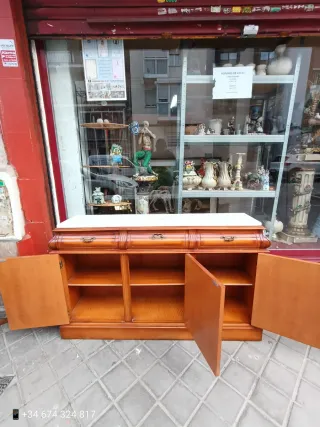 Mueble recibidor madera y mármol
