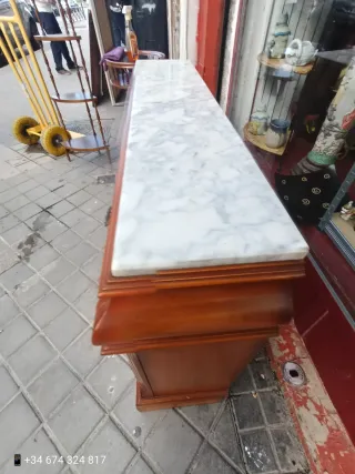 Mueble recibidor madera y mármol