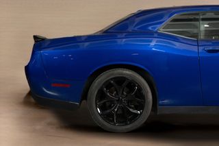 Dodge Challenger SXT AWD