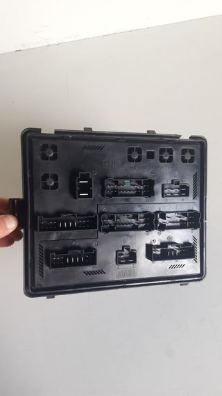 CAJA RELES / FUSIBLES - SSANGYONG REXTON