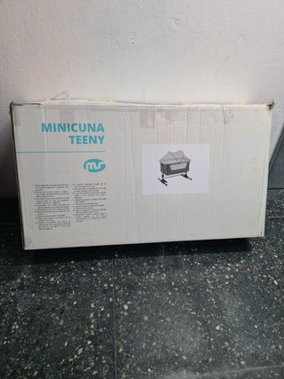 Mini cuna Teeny con mosquitera.