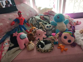 Lote de peluches variados
