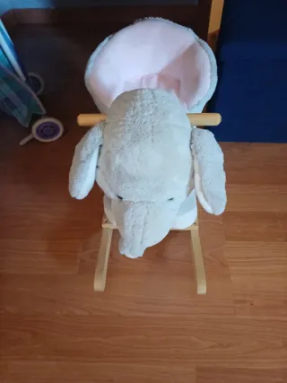 Elefante balancín peluche