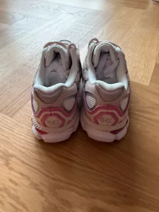 ASICS Gel-Kayano 38 Talla 38