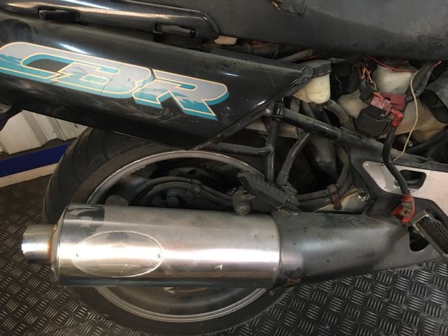 Honda CBR 1000F Despiece
