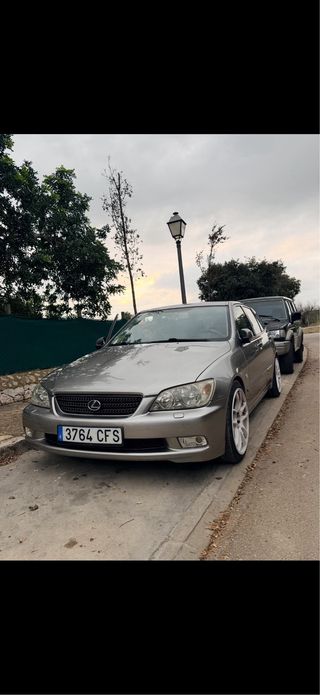 Lexus IS 2003