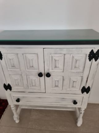 Mueble Botellero Blanco y Negro