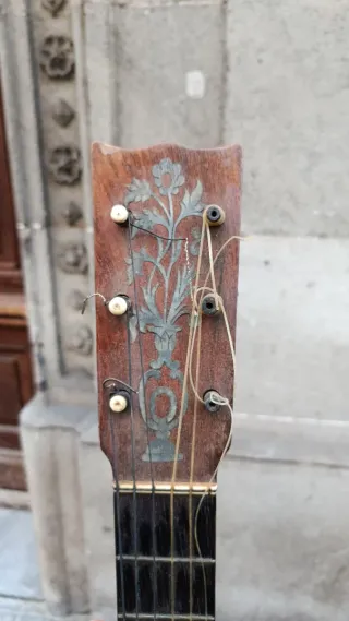 Guitarra Francisco Pau S.XIX