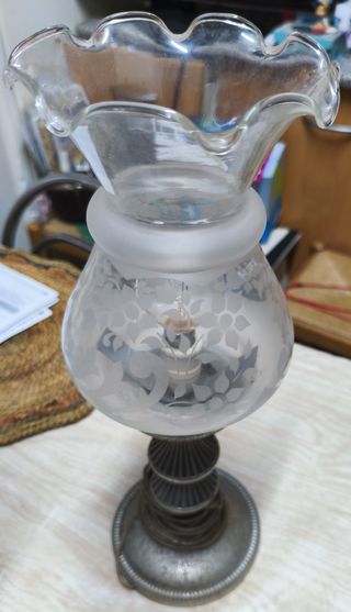 3 globos e 2 candeeiros antigos