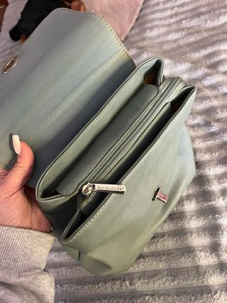 Mochila verde acolchada