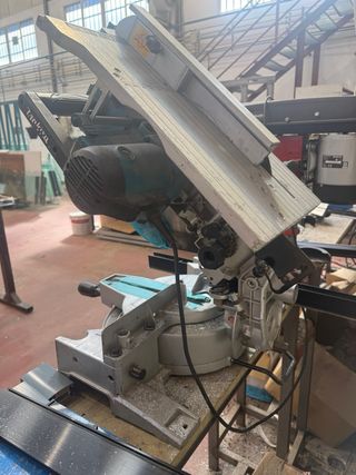 Ingletadora Makita LH1201FL
