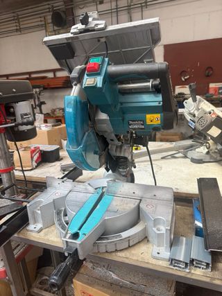 Ingletadora Makita LH1201FL
