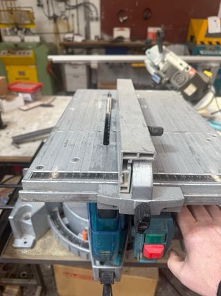 Ingletadora Makita LH1201FL