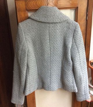 Chaqueta corta gris