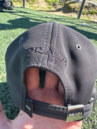 Gorra Prada Negra Logo Triángulo