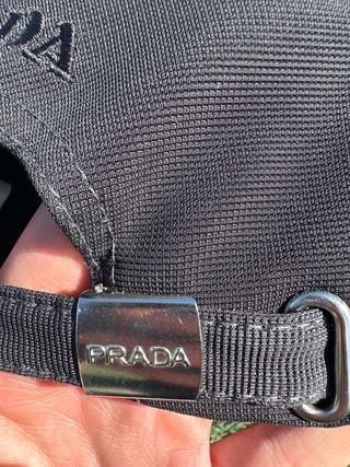 Gorra Prada Negra Logo Triángulo