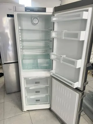 Nevera marca Liebherr con garantía trasporte