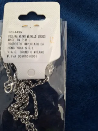 Collana con croce grigia e argento