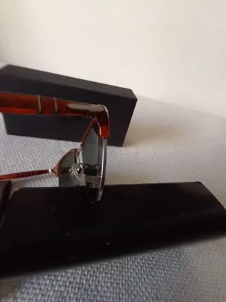 Occhiali da sole Persol terra di Siena