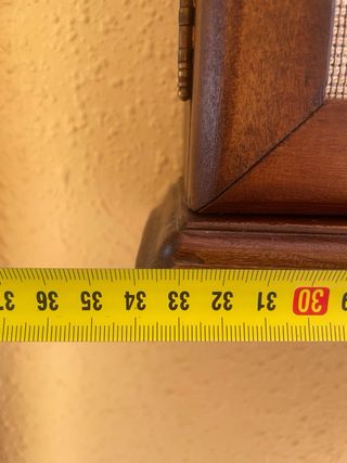 Caja de llaves de madera con tapiz de frutas