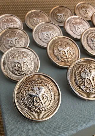 REBAJADOS HOY! Lote 20 botones vintage heráldicos
