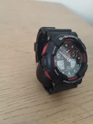Casio G-Shock GA-100 Negro/Rojo