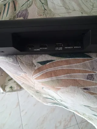 Barra de Sonido LG con Subwoofer Negro