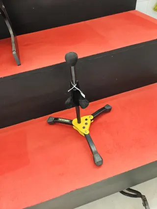 Soporte Hércules para trompeta