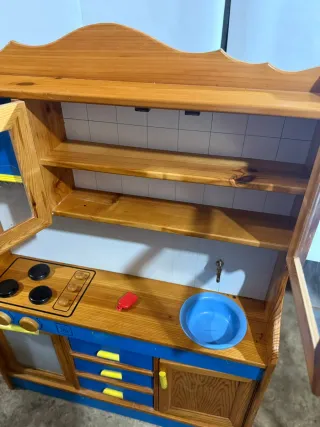 Cocina infantil de madera
