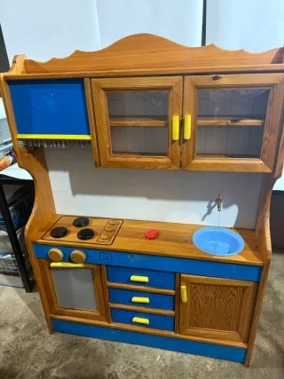 Cocina infantil de madera